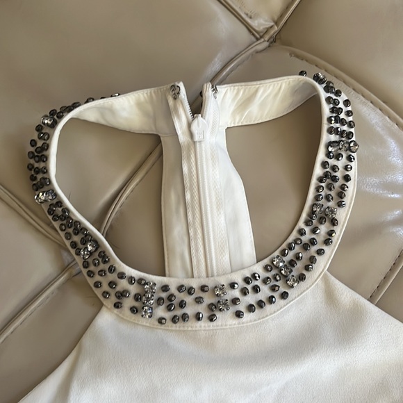 Guess white halter mini dress size 10 - Picture 7 of 8